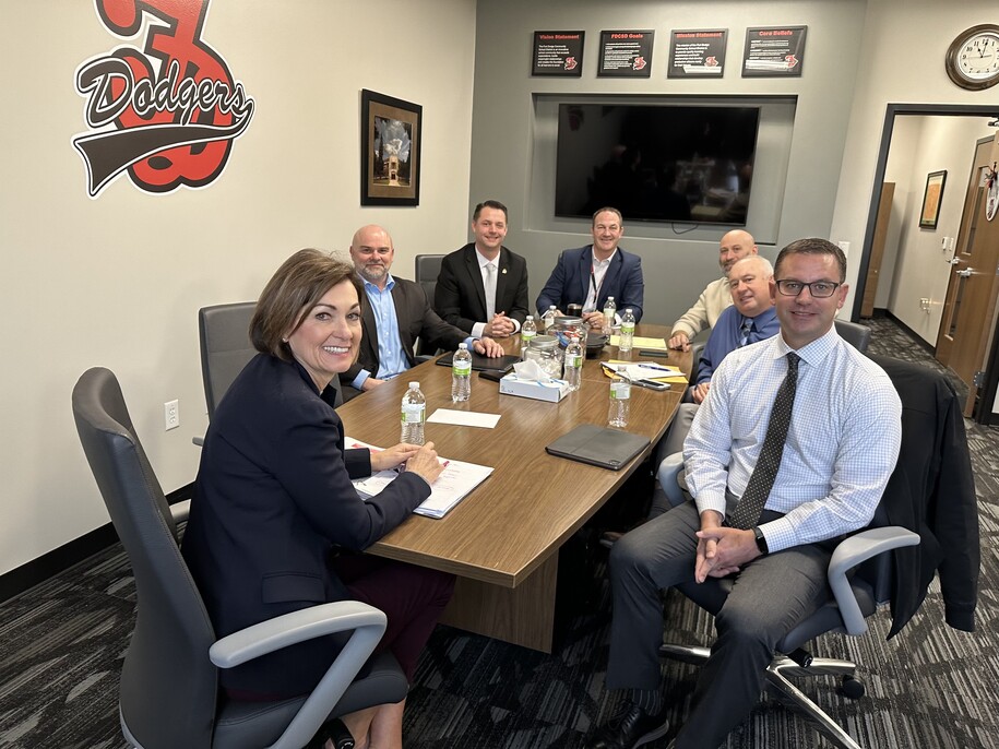 Governor Reynolds meets with Iowa school superintendents